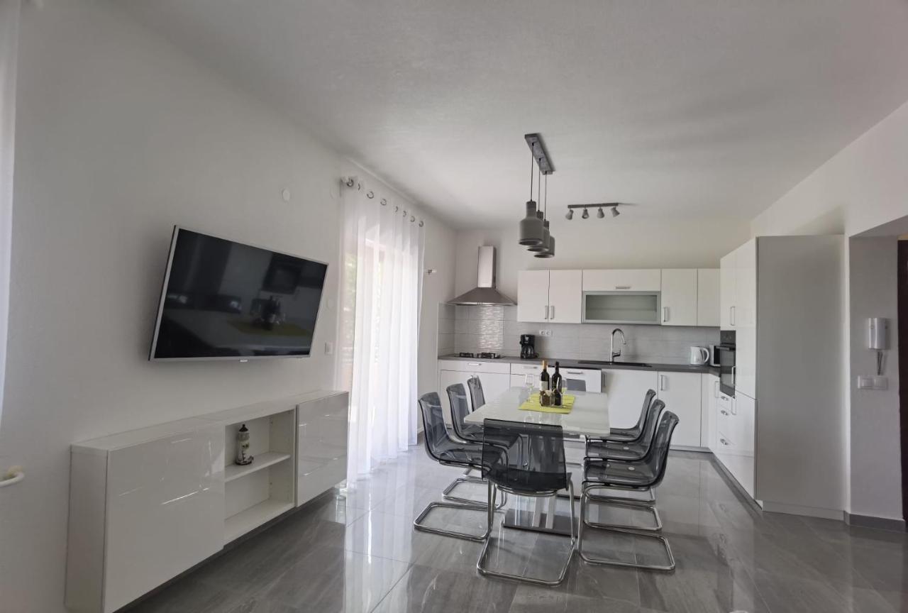 Apartman Bura Apartamento Posedarje Exterior foto