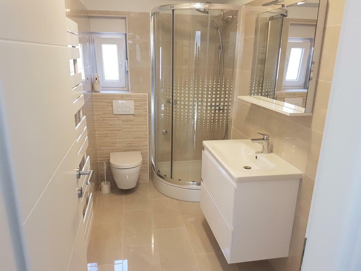 Apartman Bura Apartamento Posedarje Exterior foto